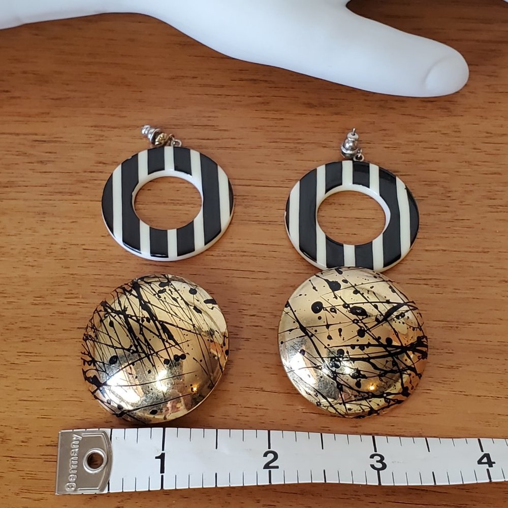 Vintage 1980's Pierced Earrings Set x2 | Plastic Stripes Metal Gold Splatter - Picture 9 of 10